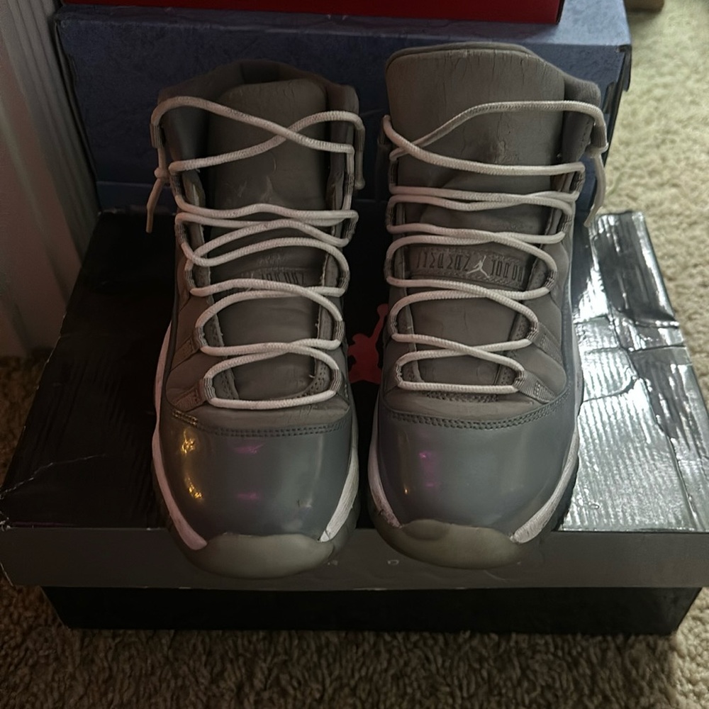 Jordan 11 Retro cool grey’s 6Y